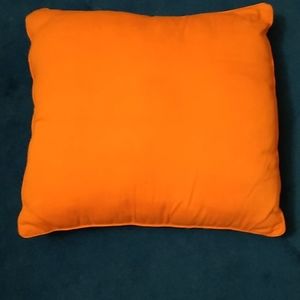 Toss pillow